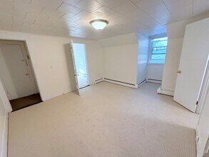 92 Pleasant St, Unit 3 in Cambridge, MA - Building Photo - Building Photo