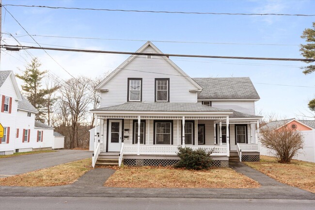 27 Highland Ave in Derry, NH - Building Photo - Building Photo