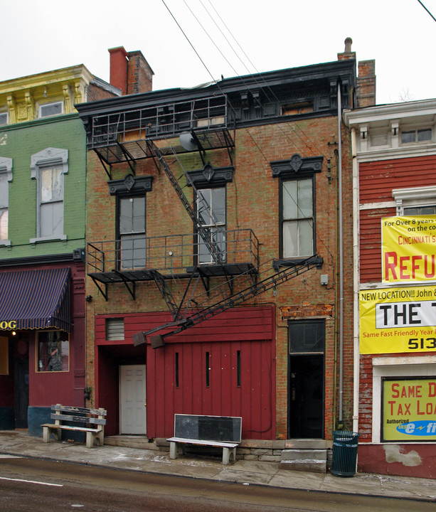 2444 Vine St in Cincinnati, OH - Building Photo