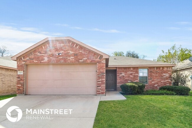 property at 3433 Heatherbend St