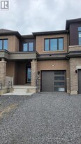 159 Brighton Ln in Thorold, ON - Building Photo