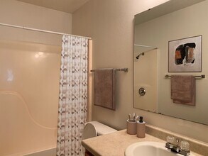 1515 14th Ave E in West Fargo, ND - Foto de edificio - Building Photo