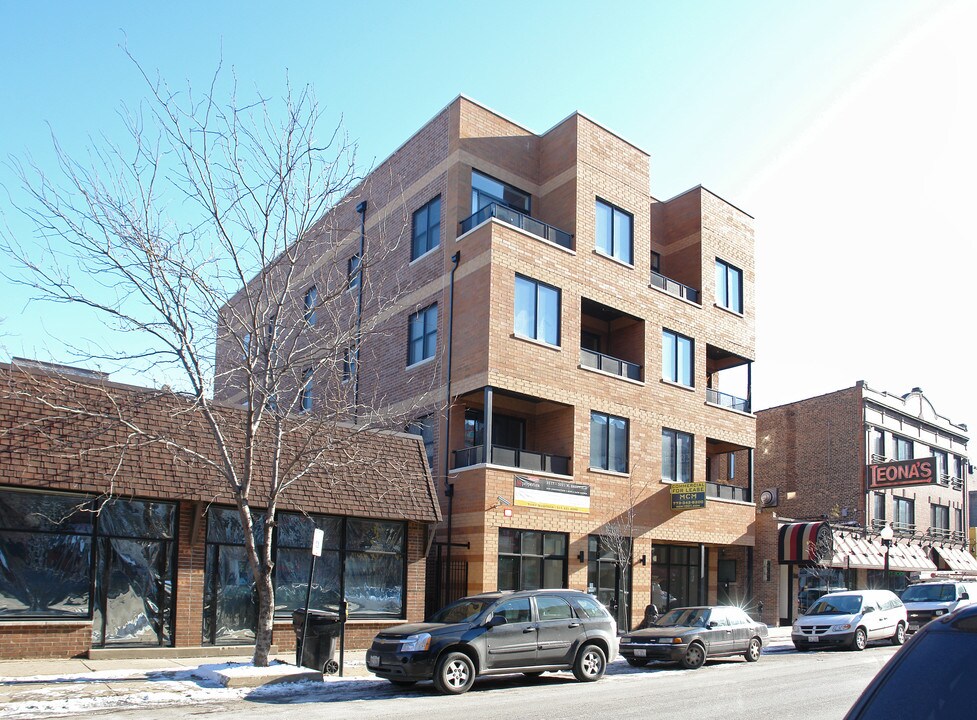 3221 Sheffield in Chicago, IL - Building Photo