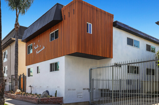 111 N Normandie Ave in Los Angeles, CA - Foto de edificio - Building Photo