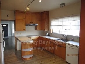 650 Hawthorne St in Monterey, CA - Building Photo - Building Photo