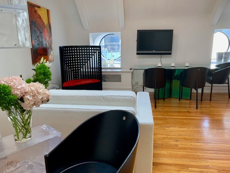 2109 Broadway in New York, NY - Building Photo