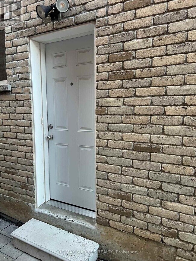 65 Olivia Marie Rd in Brampton, ON - Building Photo - Building Photo