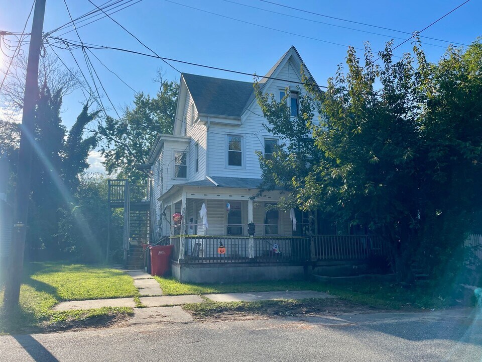 58 Division St-Unit -2nd Floor in Bridgeton, NJ - Building Photo