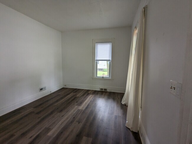 527 Hopson St NE in Grand Rapids, MI - Foto de edificio - Building Photo