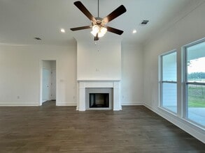 14059 Cypress Lndg Dr in Gonzales, LA - Building Photo - Building Photo