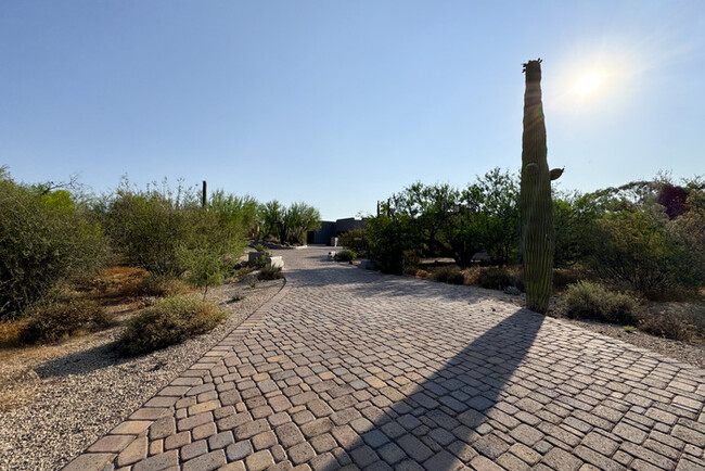 30600 N Pima Rd in Scottsdale, AZ - Foto de edificio - Building Photo