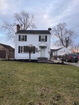 631 Churchill Rd in Girard, OH - Building Photo