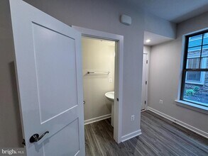 1307 Styron St in Manassas Park, VA - Foto de edificio - Building Photo