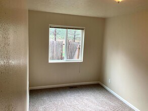 6607 Main St in Springfield, OR - Building Photo - Building Photo