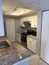 900 Crestwood Ct S, Unit 907 in Royal Palm Beach, FL - Building Photo - Building Photo