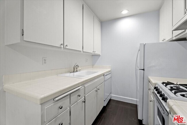 2311 4th St in Santa Monica, CA - Building Photo - Building Photo