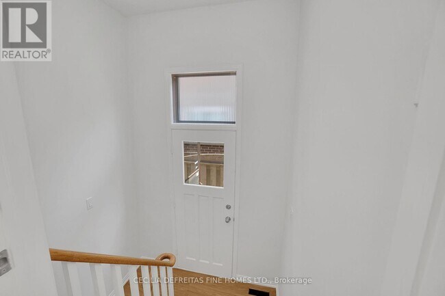 54 Ashburn Crescent in Vaughan, ON - Building Photo - Building Photo