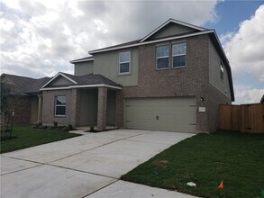 125 Wolseley Dr in Hutto, TX - Building Photo - Building Photo