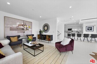 621 Kings Rd in West Hollywood, CA - Building Photo - Building Photo