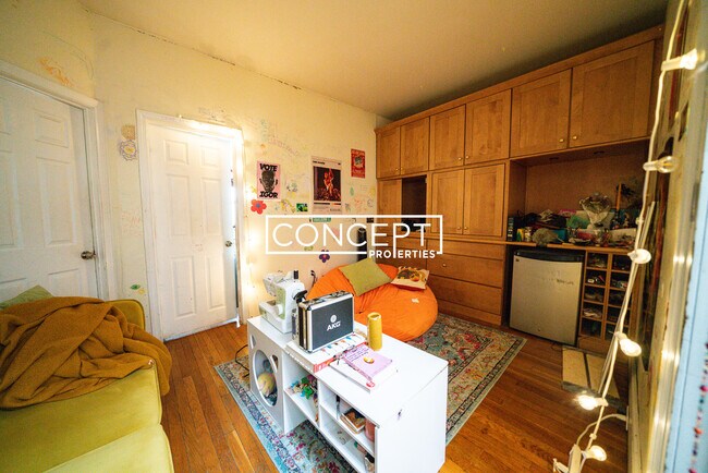 property at 52 Fenway