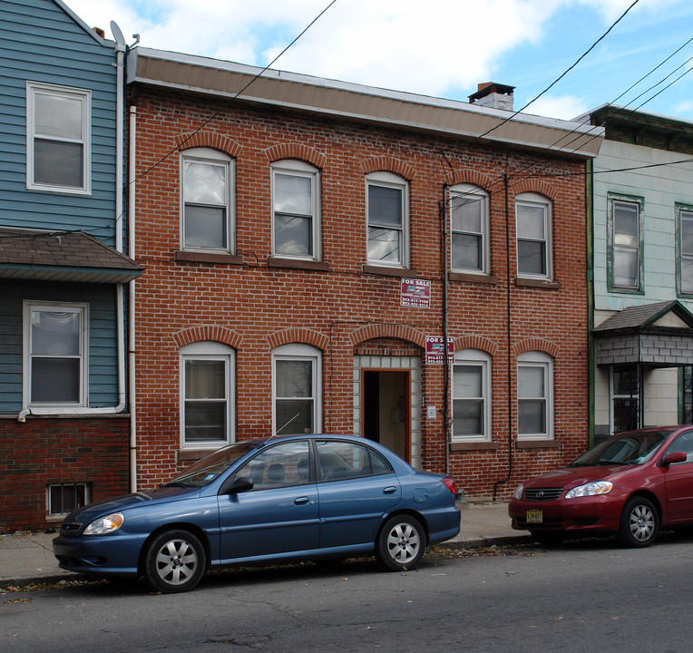 116 South St in Newark, NJ - Building Photo