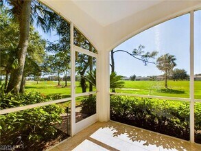 85 Silver Oaks Cir in Naples, FL - Building Photo - Building Photo