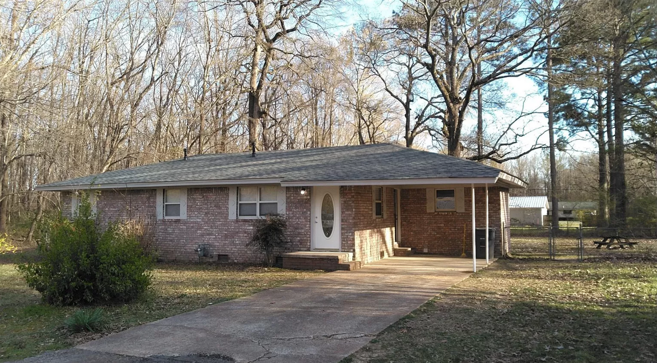 601 Eastwood Dr in Searcy, AR - Building Photo