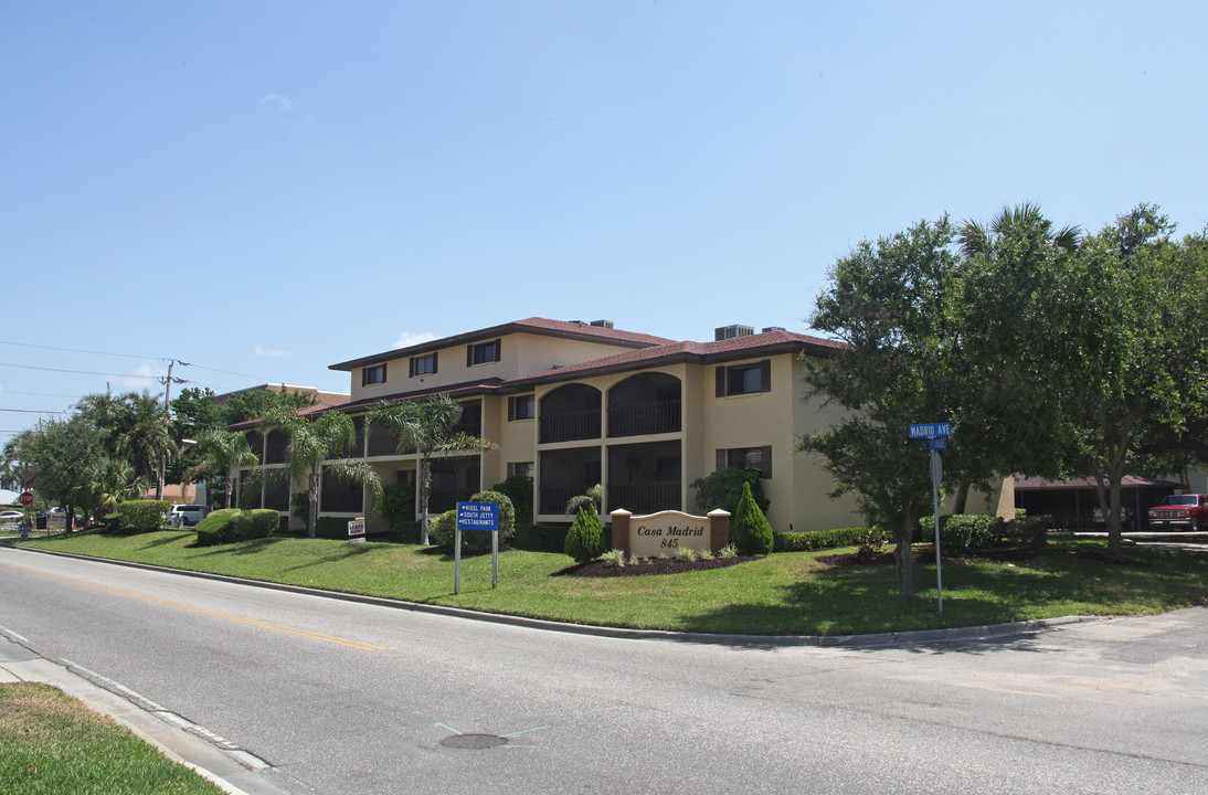 Casa Madrid in Venice, FL - Building Photo