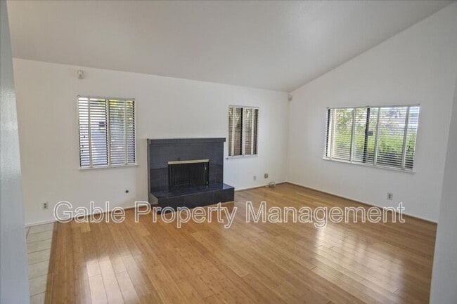 3063 Glennel Ave in Lancaster, CA - Building Photo - Building Photo