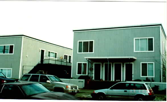 2710-2712 60th Ave SW in Seattle, WA - Building Photo