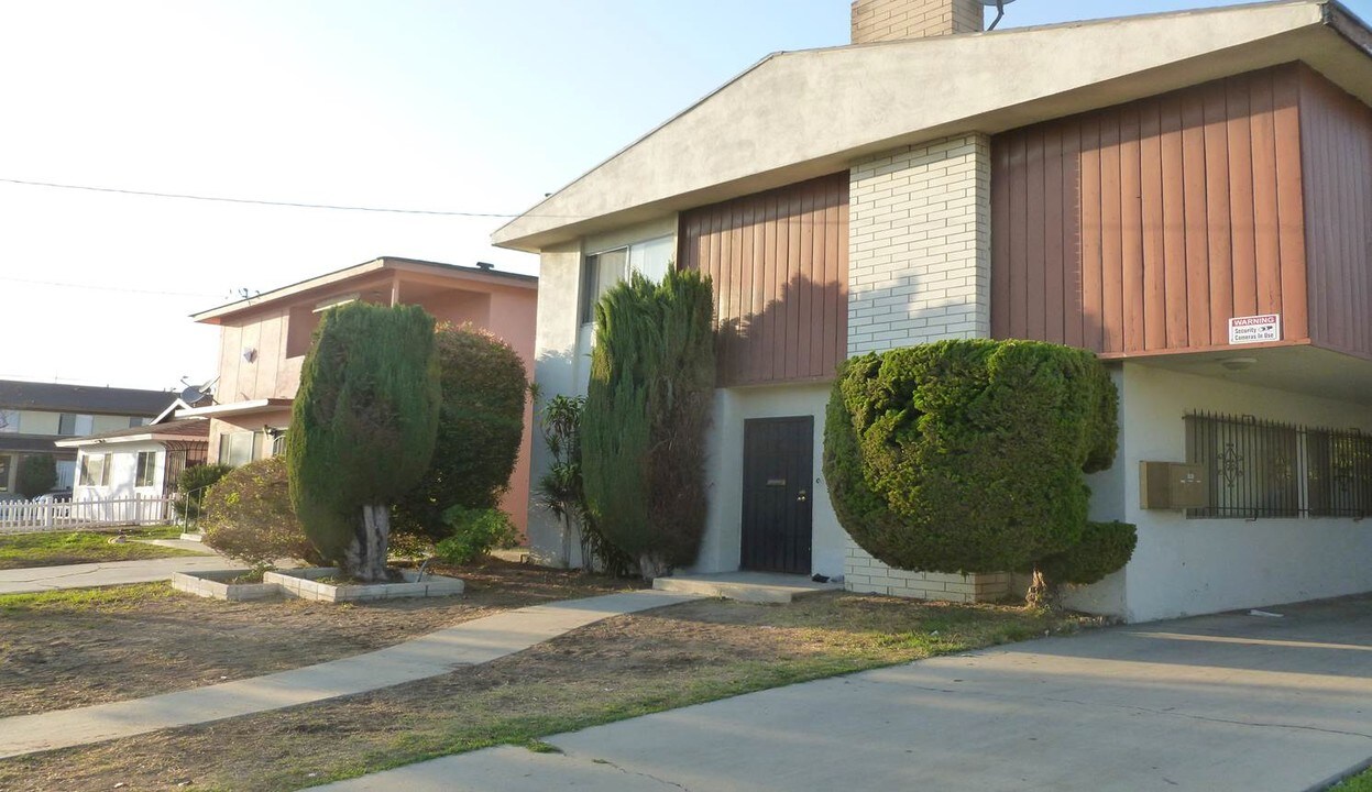 4579 W 116th St in Hawthorne, CA - Building Photo