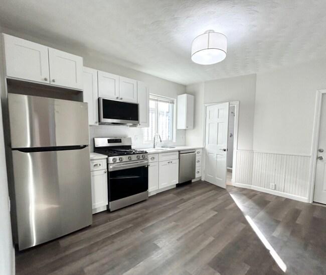 153 E Cottage St, Unit 1