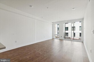 1614 Ridge Ave in Philadelphia, PA - Building Photo - Building Photo