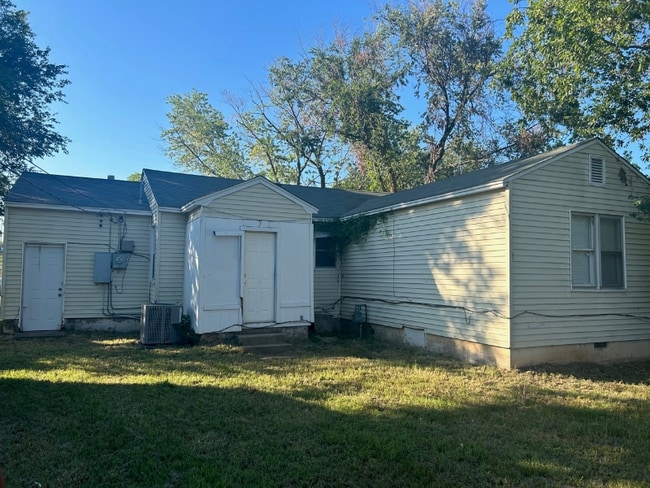 5694 W 3rd St in Tulsa, OK - Building Photo - Building Photo