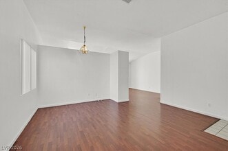 1199 Sunfire Ave in Henderson, NV - Building Photo - Building Photo