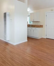 4703 Gundry Ave, Unit RearUnit in Long Beach, CA - Building Photo - Building Photo