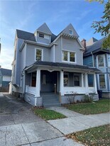 212 Richmond Ave in Buffalo, NY - Building Photo