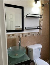 2571 NW 153rd St in Opa Locka, FL - Foto de edificio - Building Photo