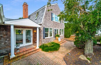 558 N Roast Meat Hill Rd in Killingworth, CT - Building Photo - Building Photo