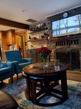 985 Elo Rd in Mccall, ID - Building Photo - Building Photo