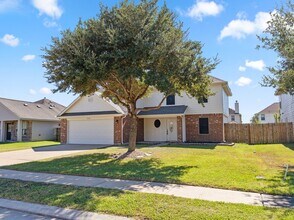 1023 Santa Fe Ct in Rosenberg, TX - Building Photo - Building Photo