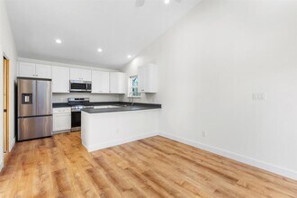 807 Keasbey St in Austin, TX - Building Photo - Building Photo