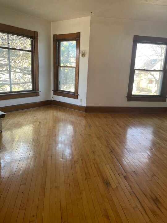 807 Dousman St in Green Bay, WI - Building Photo
