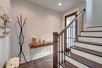 1256 N Post Oak Rd in Houston, TX - Building Photo - Building Photo