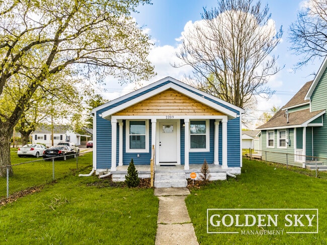 property at 2209 W 9th St