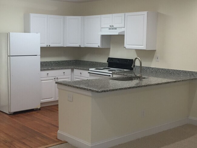 109 E 39th St in Norfolk, VA - Building Photo - Building Photo
