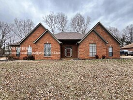 2100 Shannon Cove in Horn Lake, MS - Building Photo