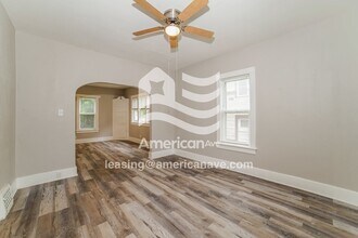 2140 N Maryland Ave in Peoria, IL - Building Photo - Building Photo