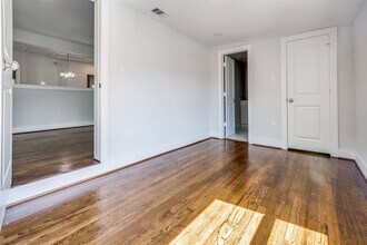 2221 Rosewood St in Houston, TX - Building Photo - Building Photo