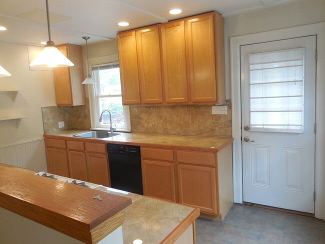 1585 Lincoln Rd in Grandview Heights, OH - Building Photo - Building Photo